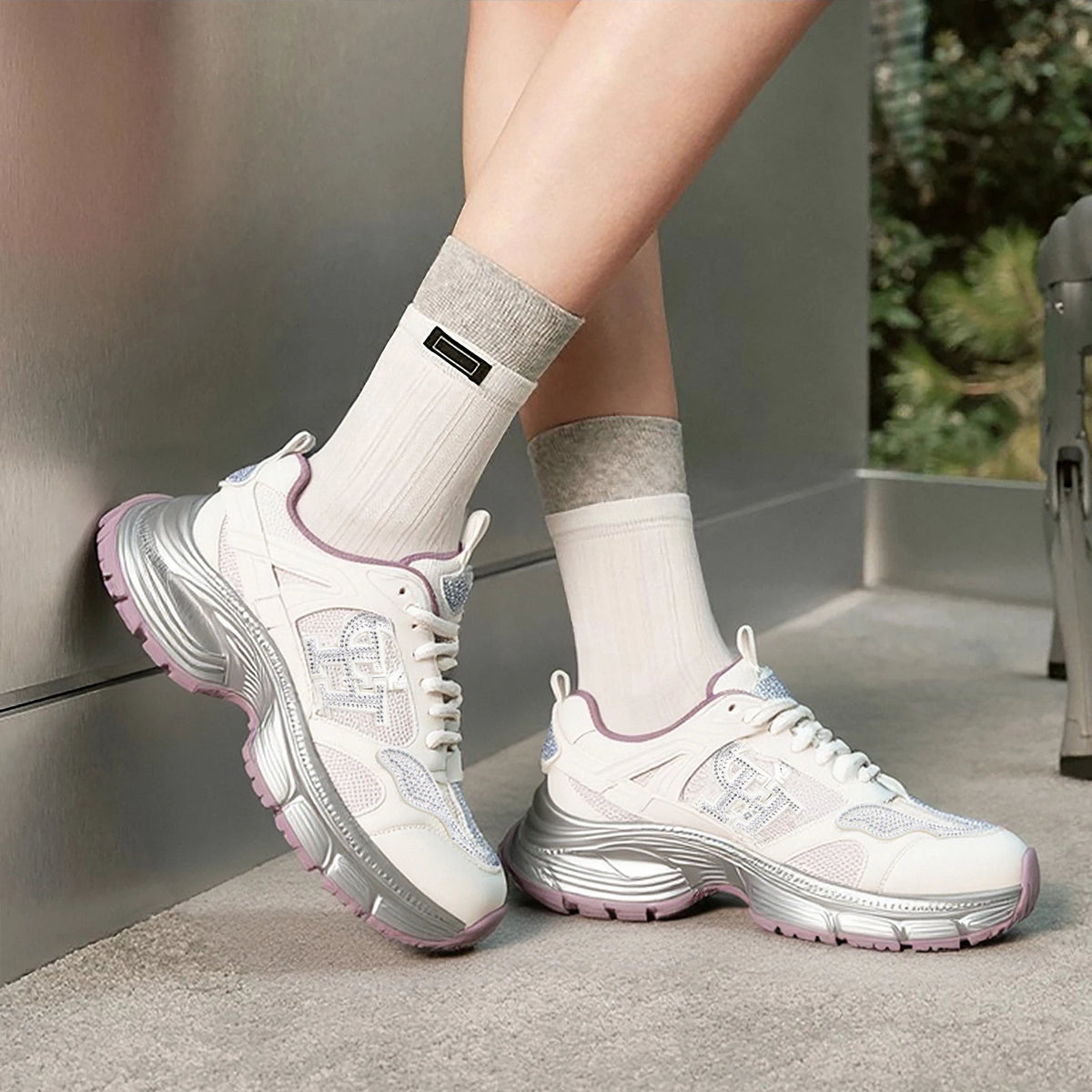 Women's Walking Shoes 2026 New Silver Lace Mesh Shoes Simple and Comfortable Outdoor
