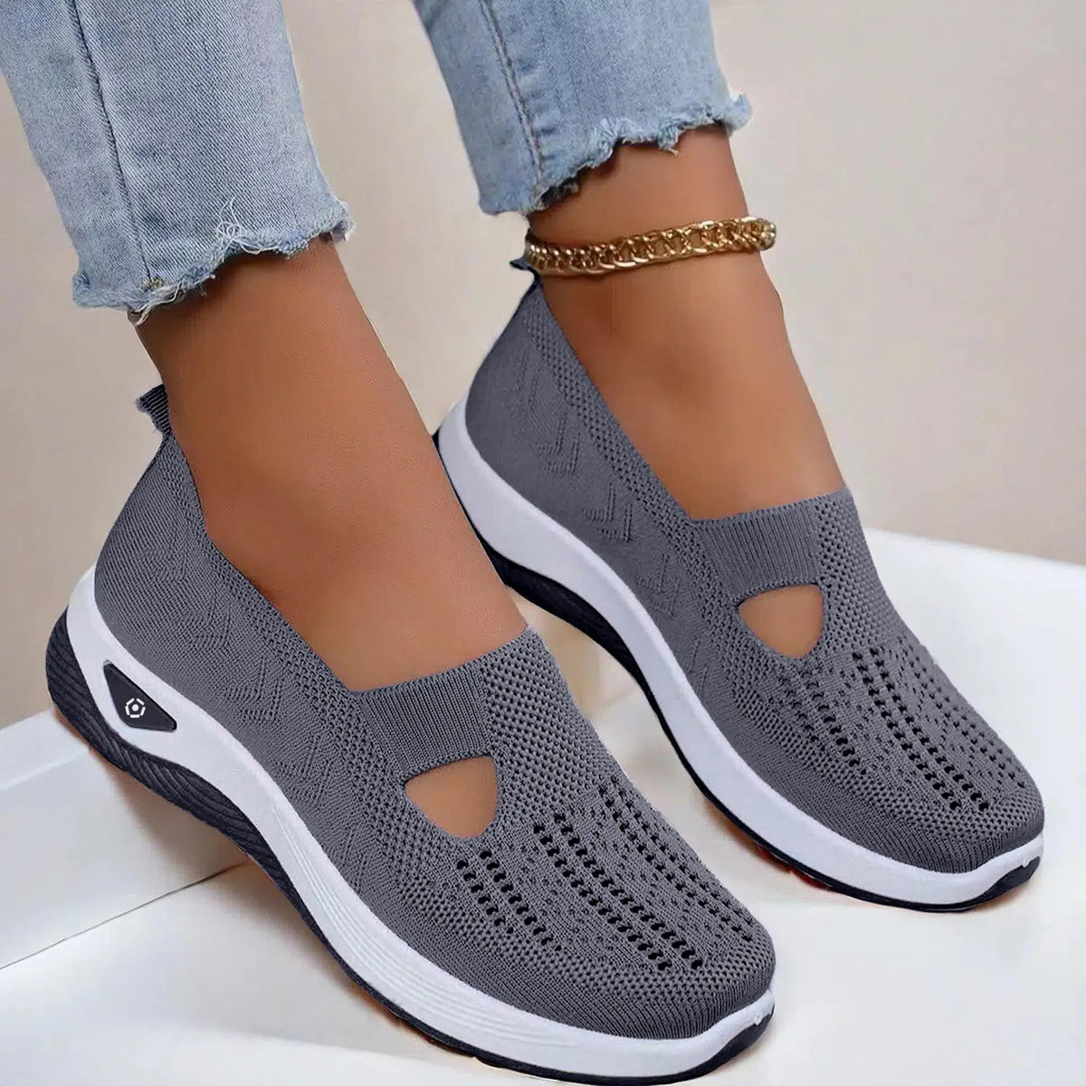 Woman Summer Breathable Mesh Flat Shoes Women Knitted Loafers Elderly Women's Shoes Mom Sneakers Middle-aged Women Casual Shoes