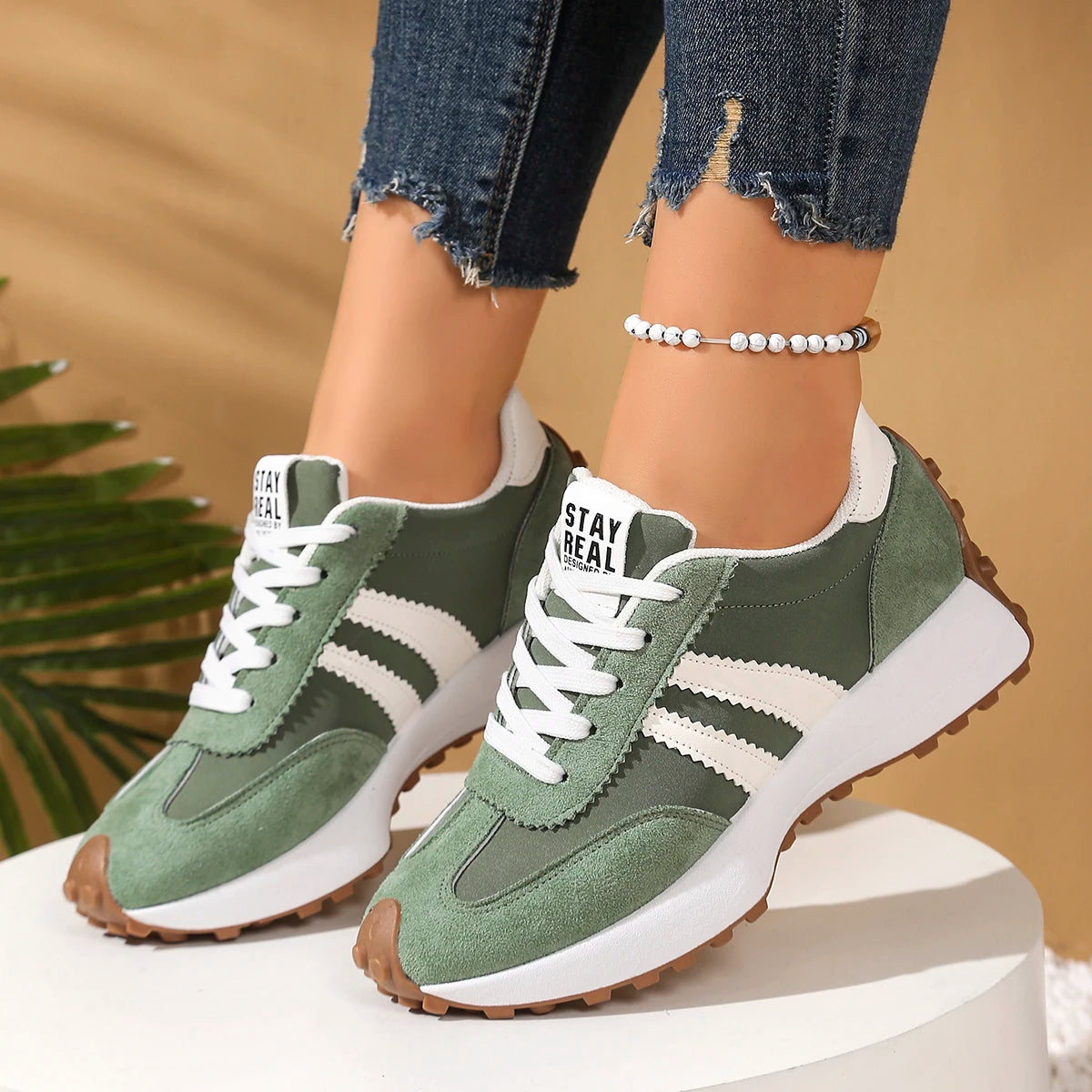 White Women's Sneaker Casual Shoes New Autumn Ladies Patchwork Running Shoes Popular Comfortable Breathable Female Footwear 2025
