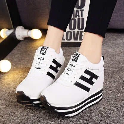 Autumn New Fashion Women's Platform Shoes Comfortable and Non Slip Women's Boots Casual Flat Bottom Shoes Thick Sole Sports Shoe