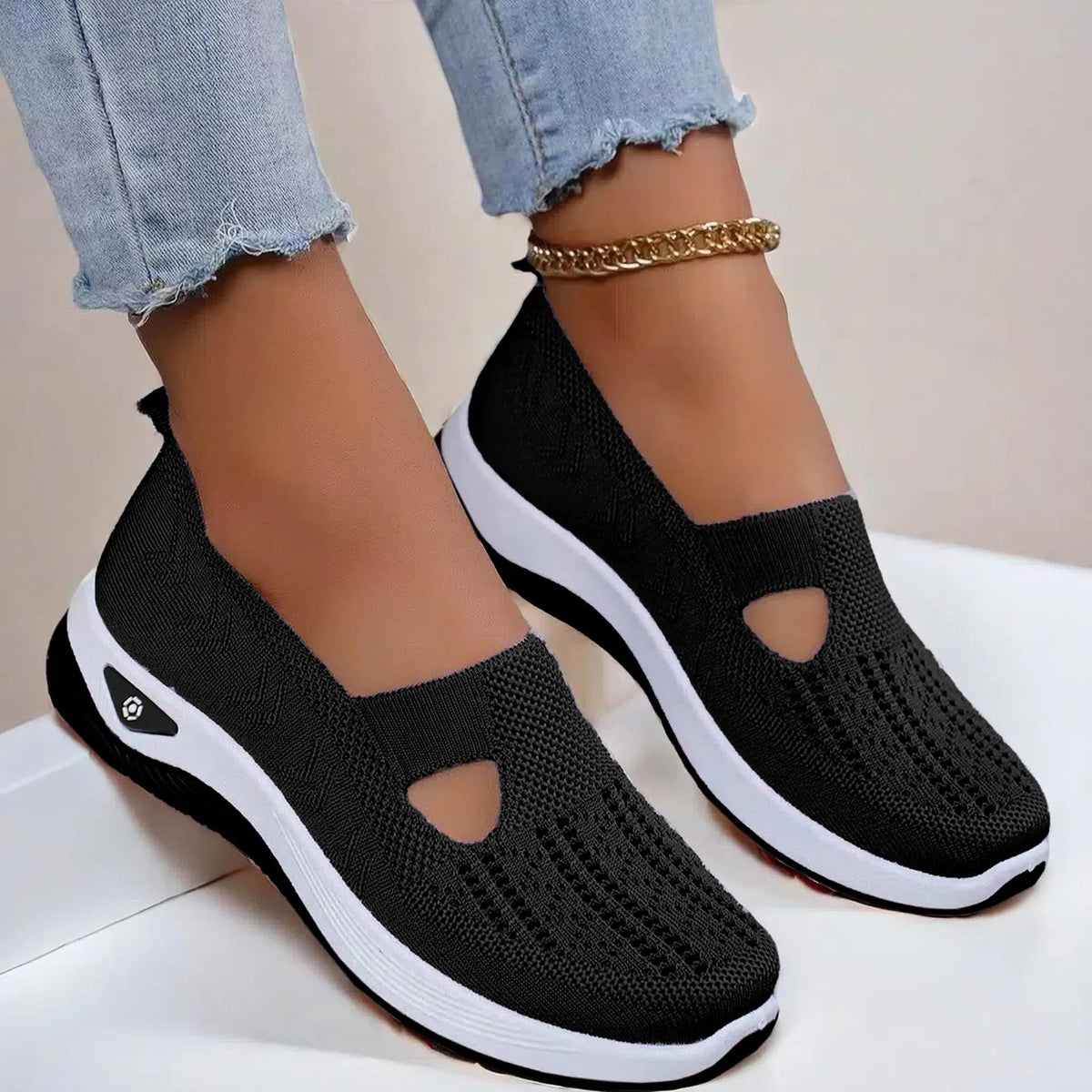 Woman Summer Breathable Mesh Flat Shoes Women Knitted Loafers Elderly Women's Shoes Mom Sneakers Middle-aged Women Casual Shoes