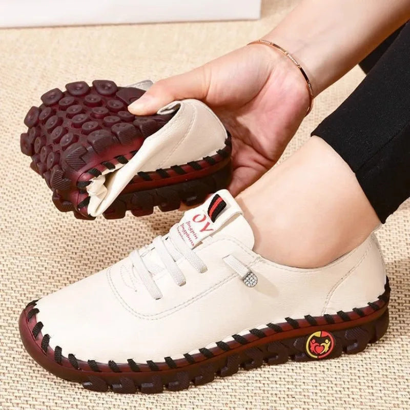 Autumn Women's Soft Sole Shoes Hollow Breathable Loafers Comfortable Flat-soled Mother's Shoe Non-slip Wear-resistant Work Shoes